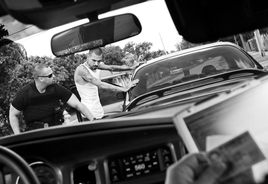 Autre contrôle de police de routine sur une route de Miami, en 2012.  © Paolo Pellegrin. Tous les droits réservés.