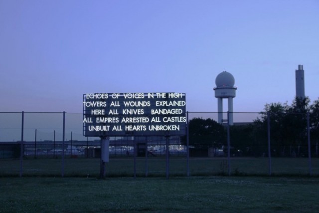 © Robert Montgomery. Tous les droits réservés. 