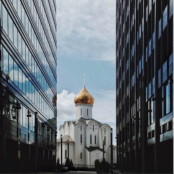 © Ilya Mikhaylov. Tous les droits réservés.