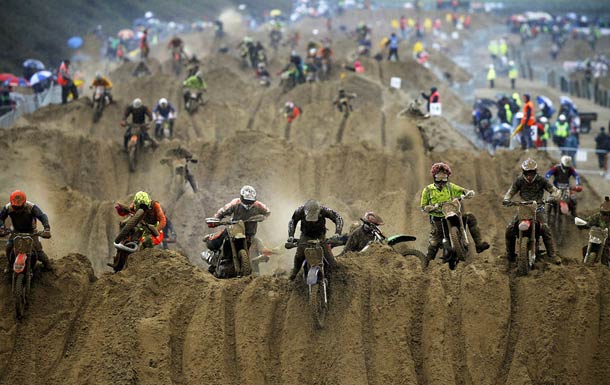 ADRIAN DENNIS / AFP / Getty Images 