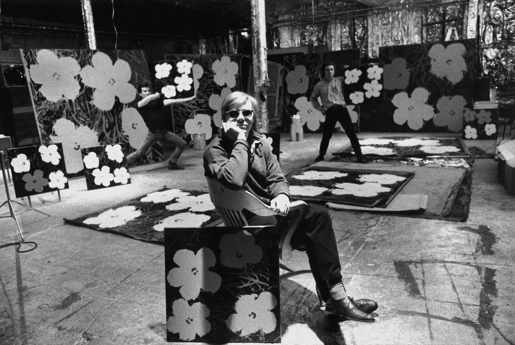 Andy Warhol, Philip Fagan et Gerard Malanga, New York, 1964 © Estate Ugo Mulas, Milano - Courtesy Galleria Lia Rumma, Milano / Napoli