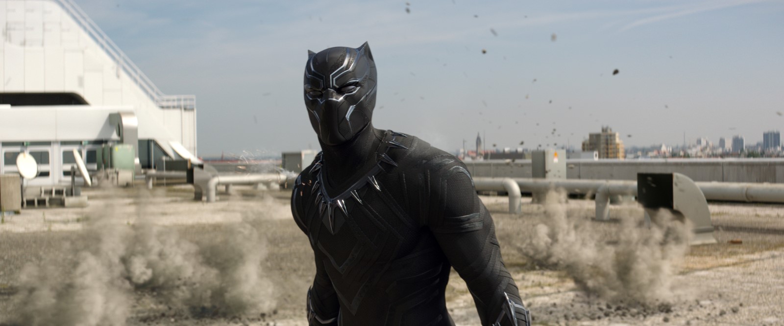 Chadwick Boseman incarne pour la première fois à l'écran Black Panther 