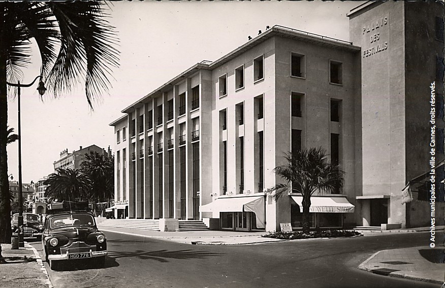 Le palais croisette (prédécesseur du Palais d'aujourd'hui, celui-là même dont la première toiture s'est envolée en 1983) © Archives Nationales de la Ville de Cannes, tous droits réservés