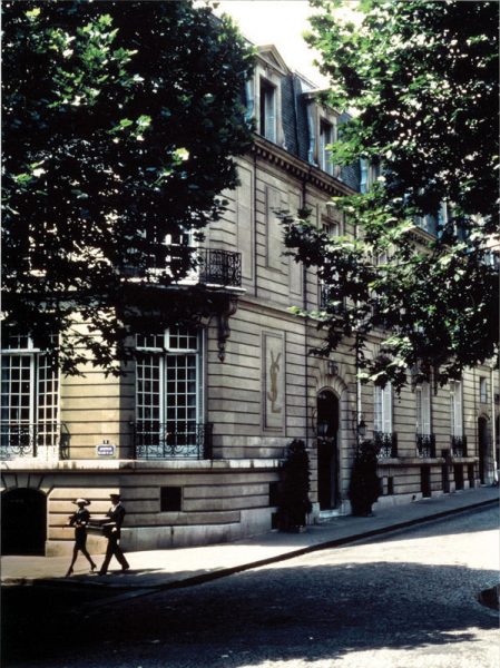 Fondation Pierre Bergé Yves Saint Laurent, 5 avenue Marceau, © Sacha 1982